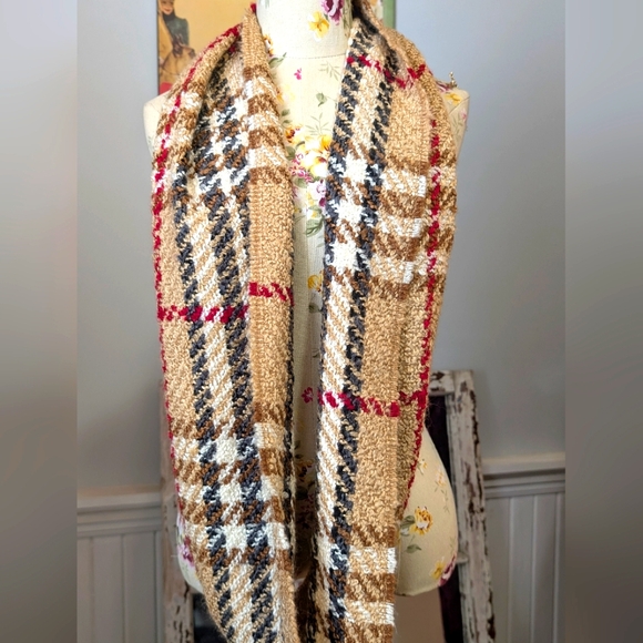 v Fraas Eternity Scarf‎ - Picture 2 of 4